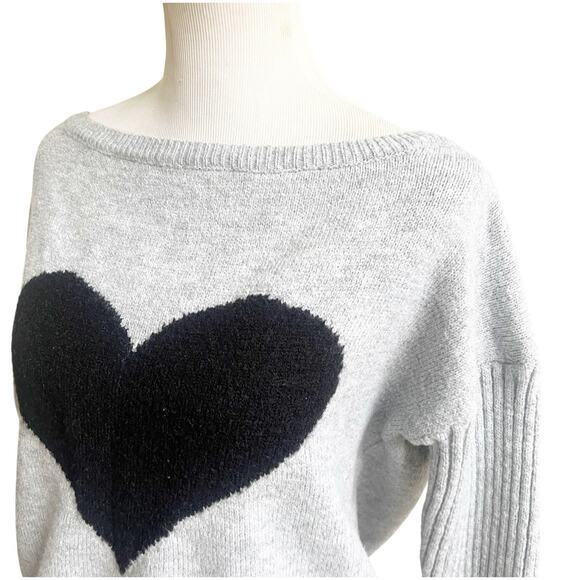Boutique Heart Pullover Sweater Size XL Black Gray Scoop Neck Cabin Fall Comfy - Picture 4 of 10